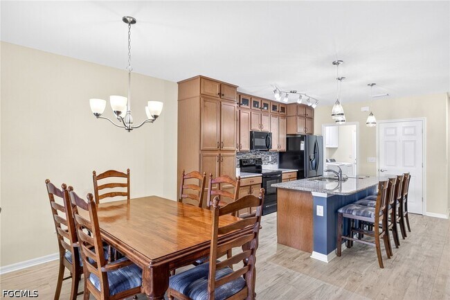 Building Photo - 20038 Fiddlewood Ave