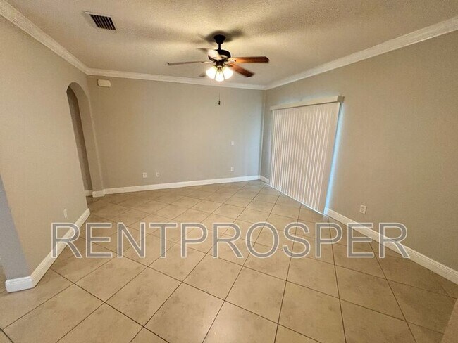 Building Photo - 3719 S Lake Orlando Pkwy