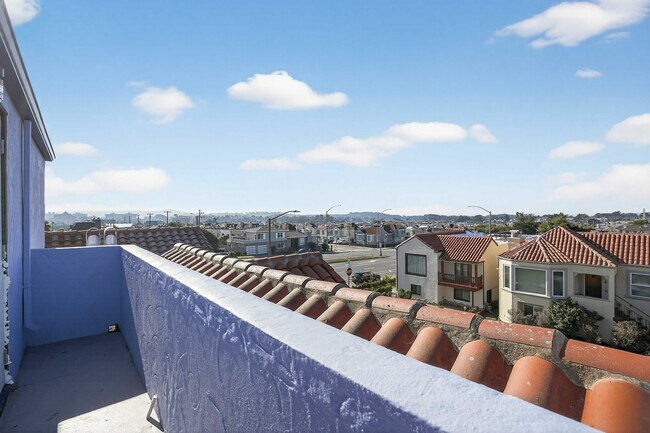 Building Photo - 60 Goleta Ave