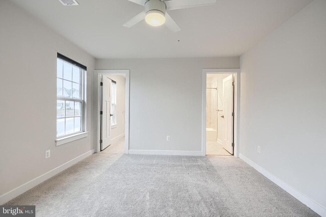 Building Photo - 13605 Otono Dr