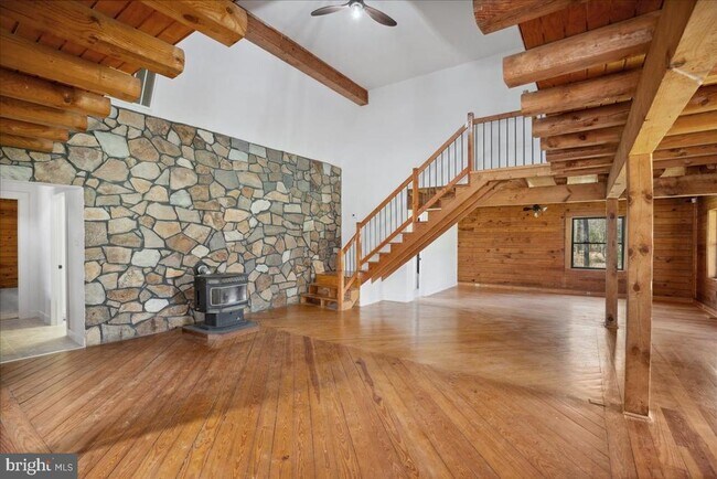 Building Photo - 2200 Blanchard Pl