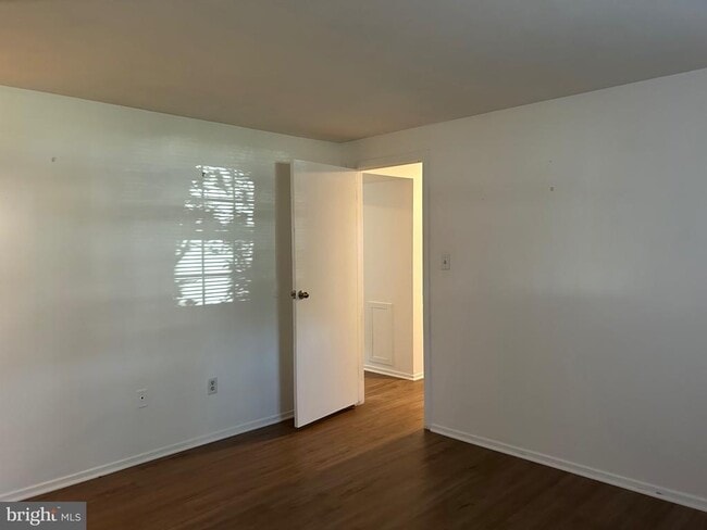 Building Photo - 615 McKinway