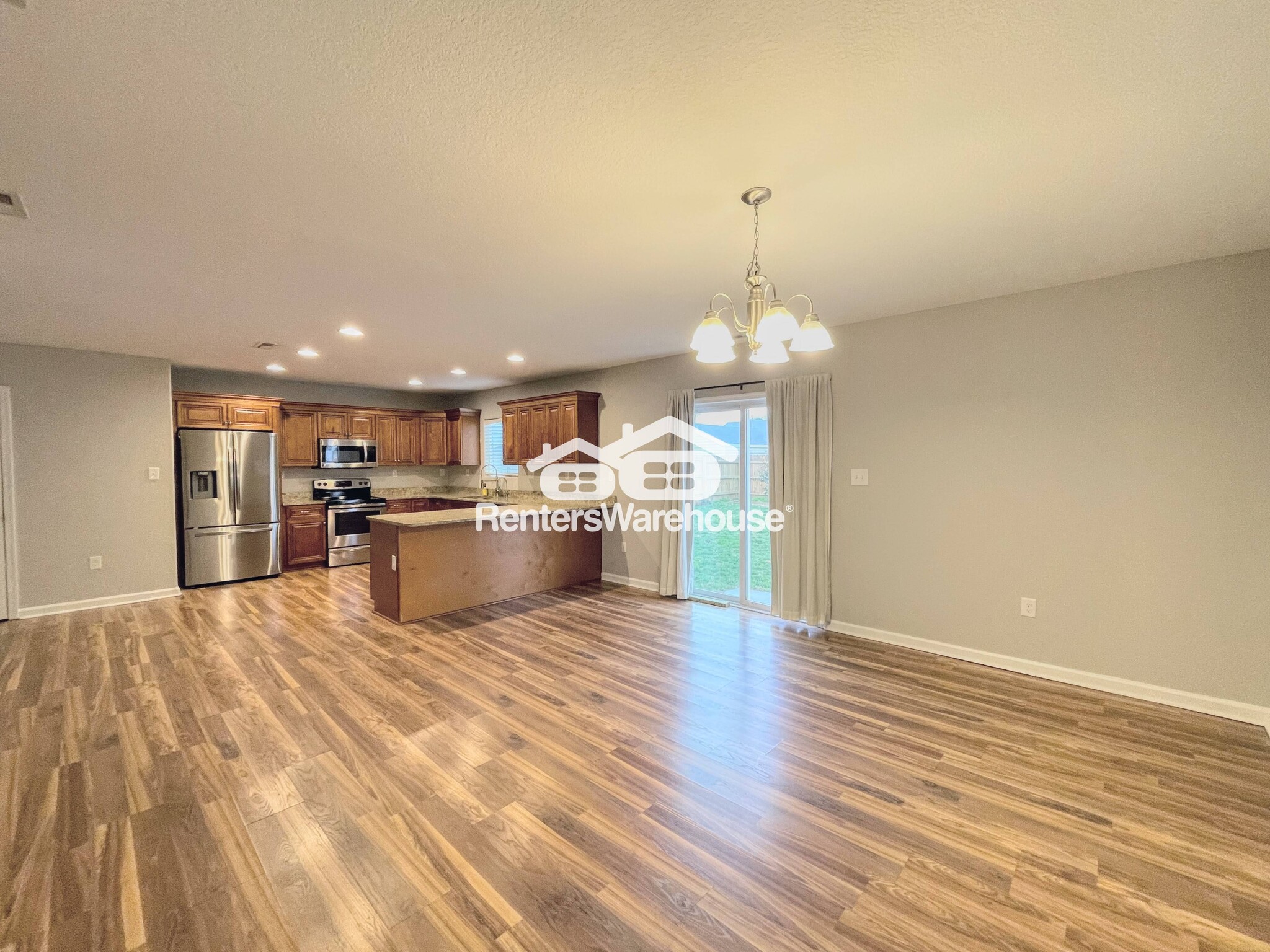 Building Photo - 3417 Peronne Ave