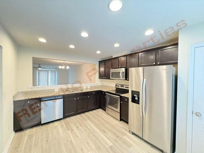 Building Photo - 3900 Swinton St