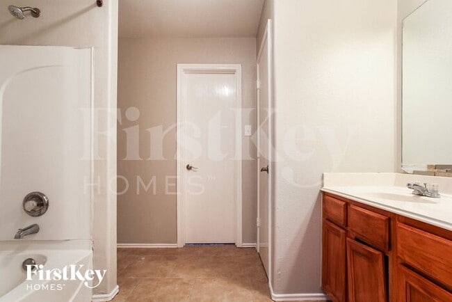 Building Photo - 402 Mystic Trail Loop