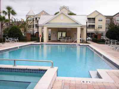 Building Photo - Hamptons At Metrowest - 2/2 Condo with balcony!!