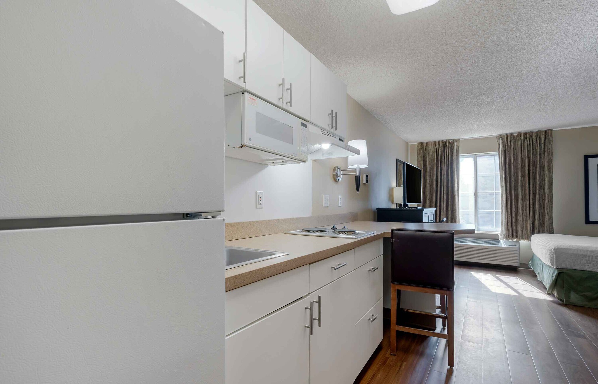 Building Photo - Furnished Studio-Fremont - Fremont Blvd. S...