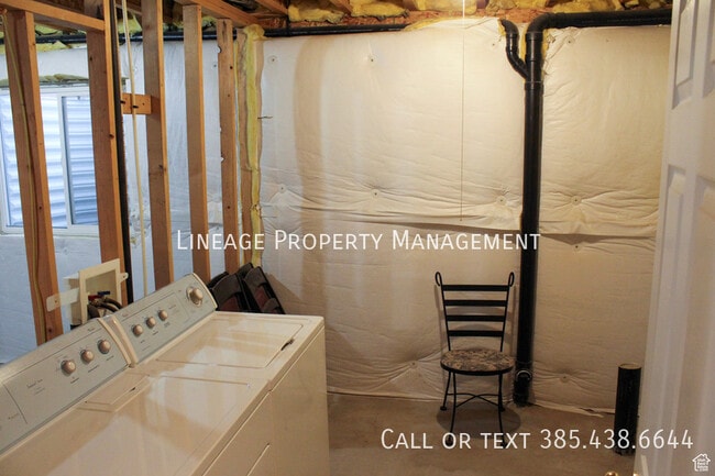 Building Photo - 412 Simoron Dr