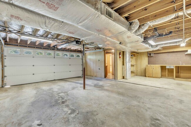 Building Photo - 509 Mathes Ct