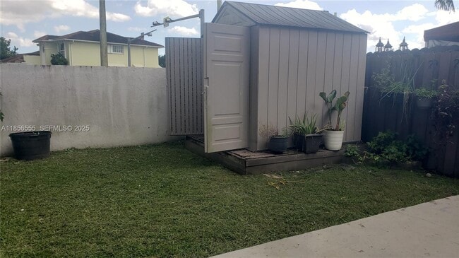 Building Photo - 15564 SW 63rd Ter