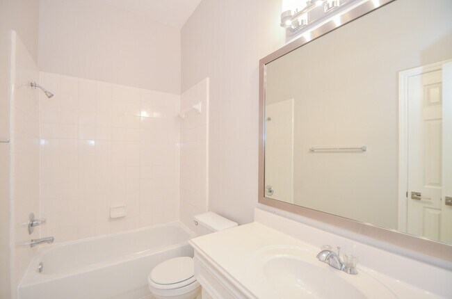 Building Photo - 2123 Thistlerock Ln