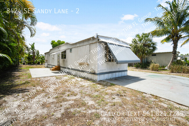 Building Photo - 8424 SE Sandy Ln