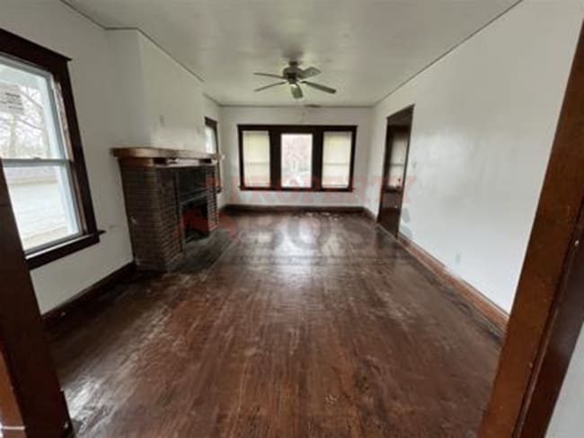 Building Photo - 4457 Madison St