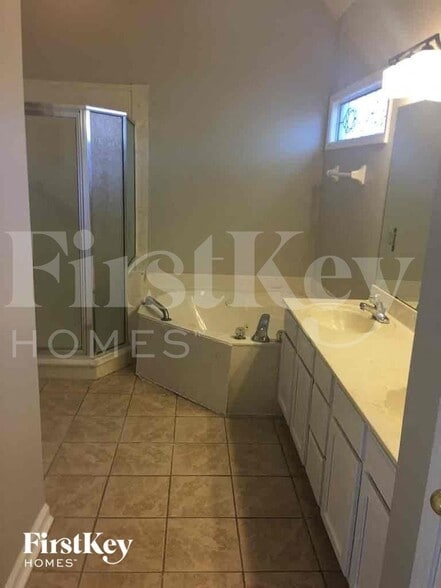 Building Photo - 1071 Mossy Knoll Dr