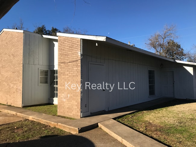 Primary Photo - 5506 Mansour Ave