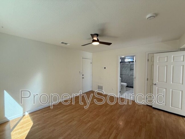 Building Photo - 1520 Andrew St