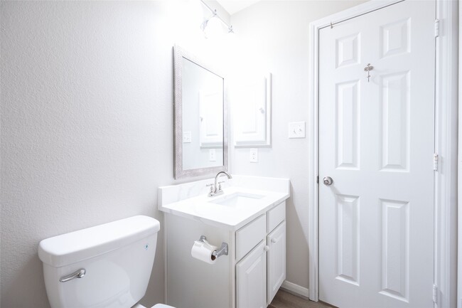 Building Photo - 9976 Western Ridge Way