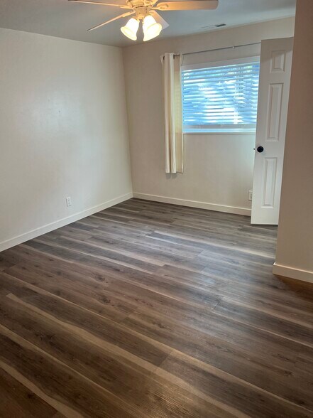 Building Photo - 1673 Hickory Ln
