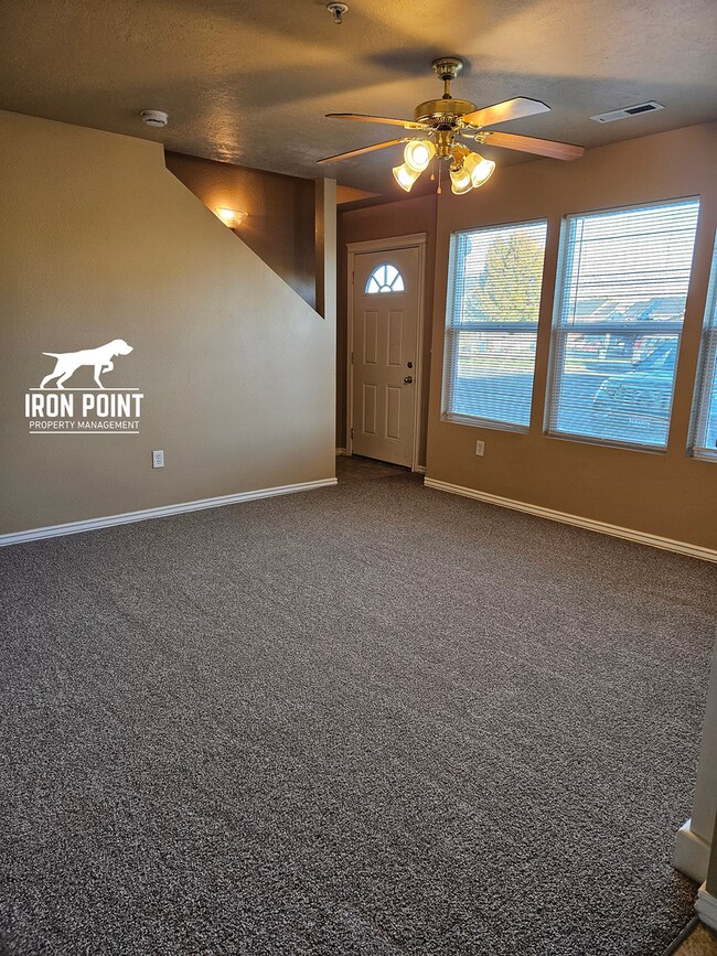 Building Photo - ELD4017