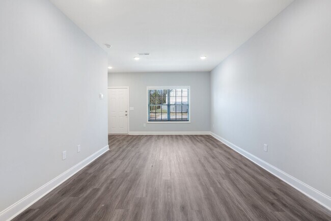 Building Photo - 68 Highland Blf Wy