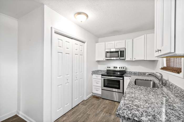 Primary Photo - 1816 15th Ave N