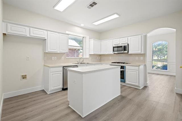 Building Photo - 3805 Wellington Dr