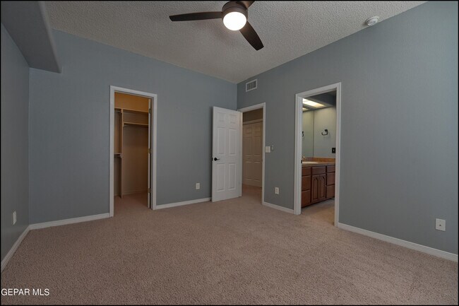 Building Photo - 6300 Franklin Vista Dr