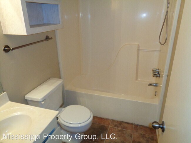 Building Photo - 2 br, 2.5 bath House - 215 Edinburgh Place