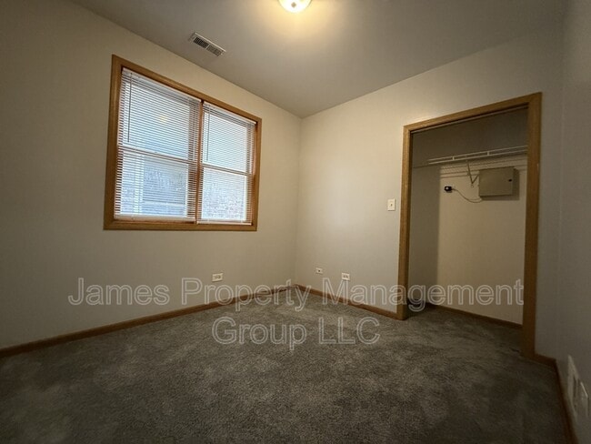 Building Photo - 3112 W Monroe St