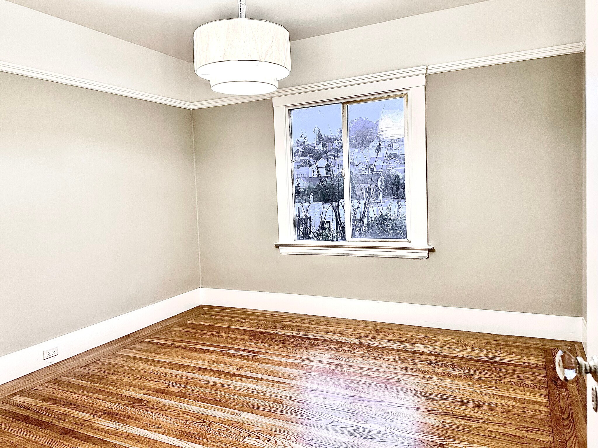 2nd bedroom with generous walk-in closet - 645 San Jose Ave