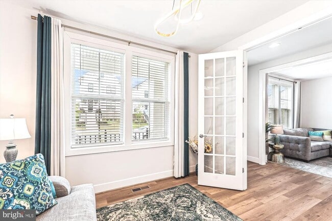 Building Photo - 42023 Spring Air Dr