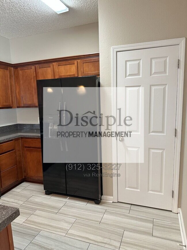 Building Photo - 1045 Canyon Oak Loop