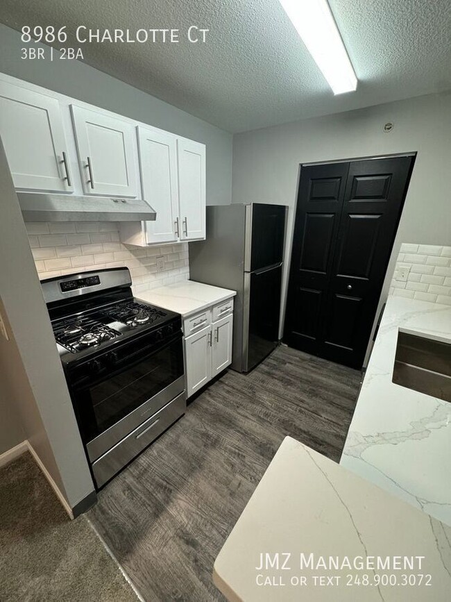 Building Photo - 8986 Charlotte Ct