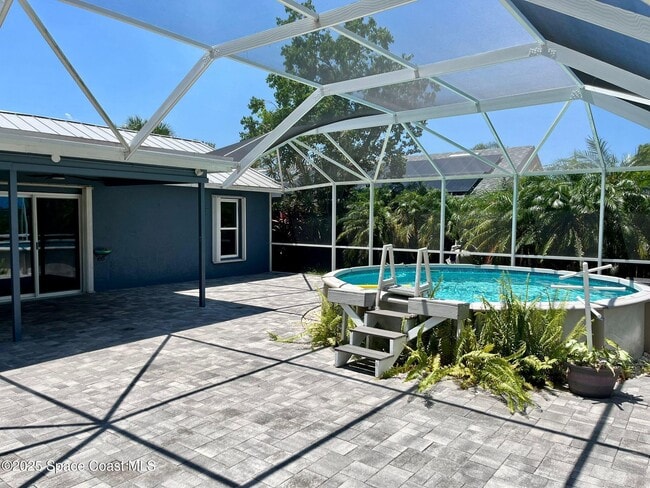 Building Photo - 3463 Mazur Dr