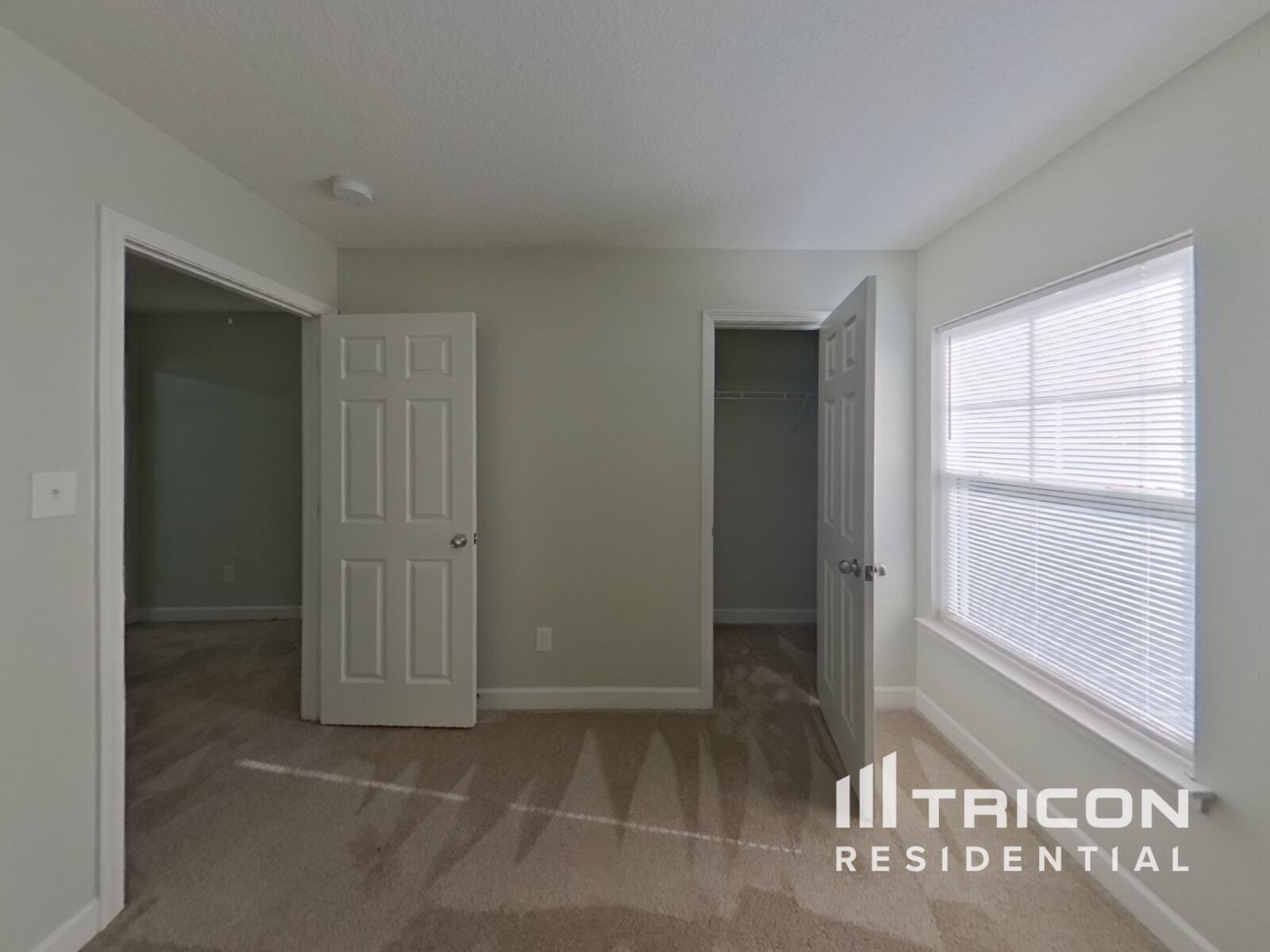 Building Photo - 807 Sinclair Dr