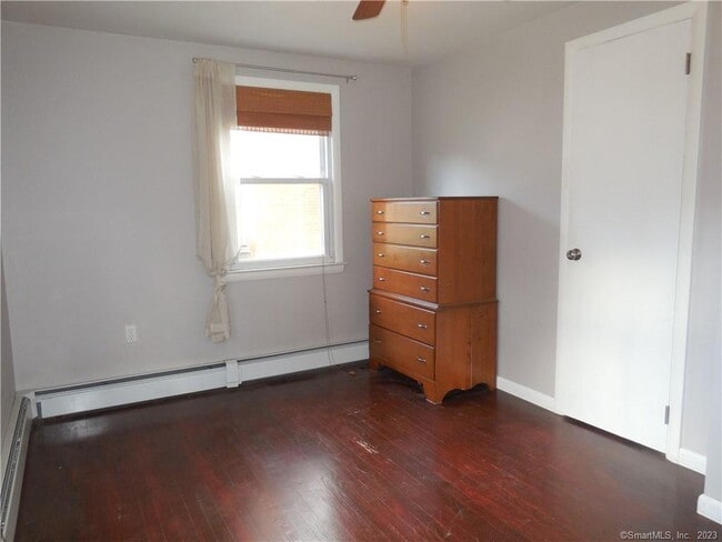 Building Photo - 215 Fowler Ave