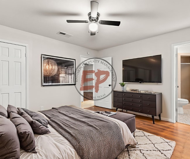 Building Photo - 401 Carver Ave