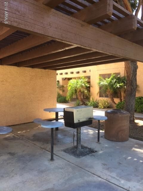 Building Photo - 8940 W Olive Ave