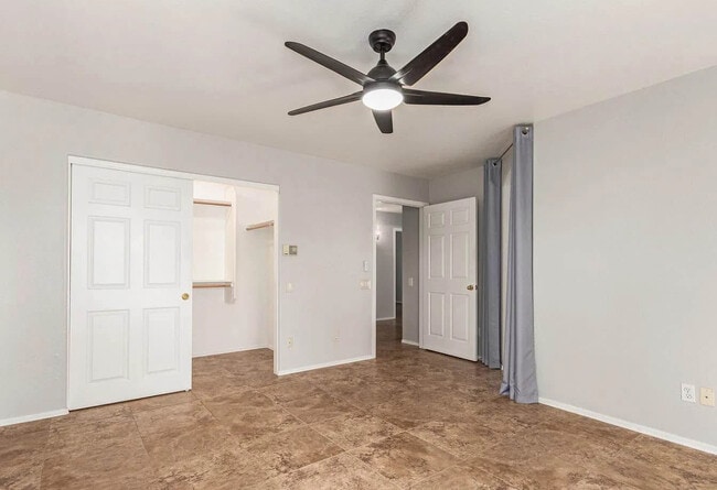 Building Photo - 1381 W Gary Dr