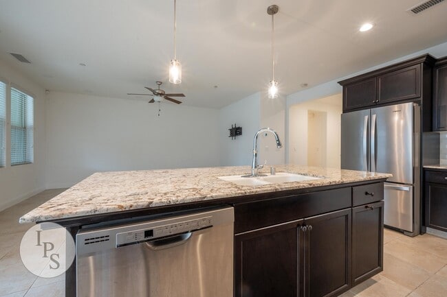 Building Photo - Madera Riverstone Home, 4BR/3BA, Including In-Law Suite, SOLAR, Community Pool, Tons of Community...