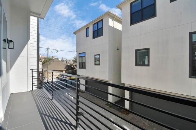 Building Photo - 1507 Robin St