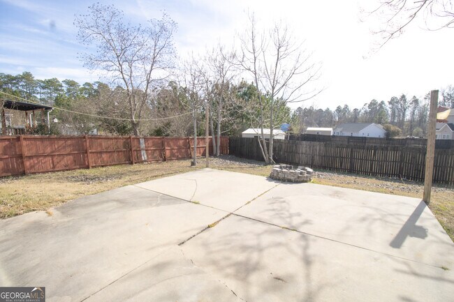 Building Photo - 8002 Ponderosa Pine Ave