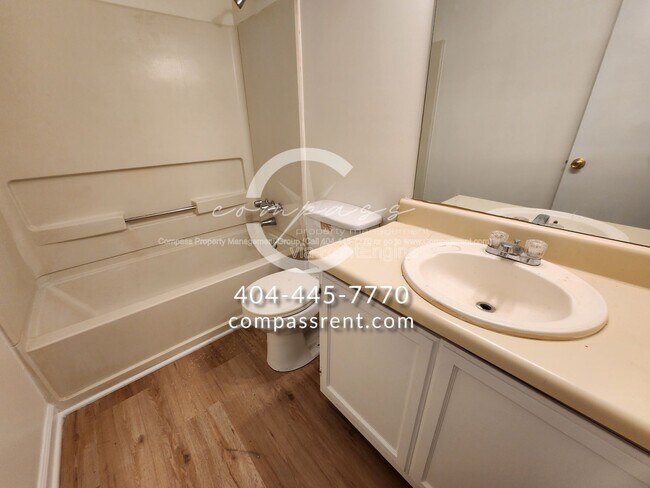 Building Photo - 5047 Chadwick Ct