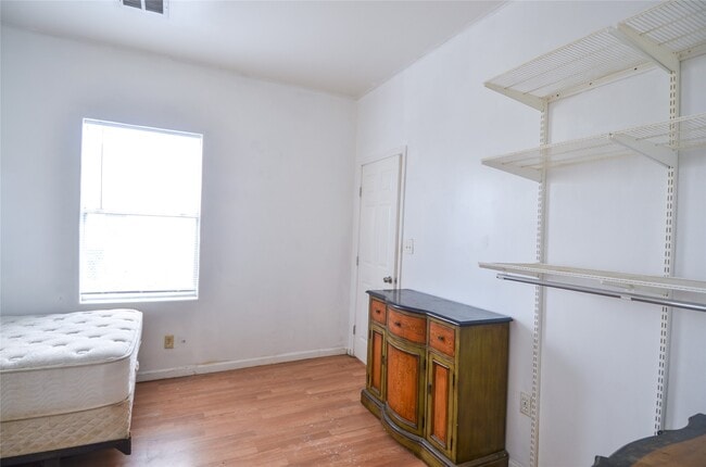 Building Photo - 10340 Tanner Rd