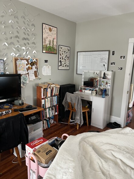 Building Photo - 30 Antwerp St