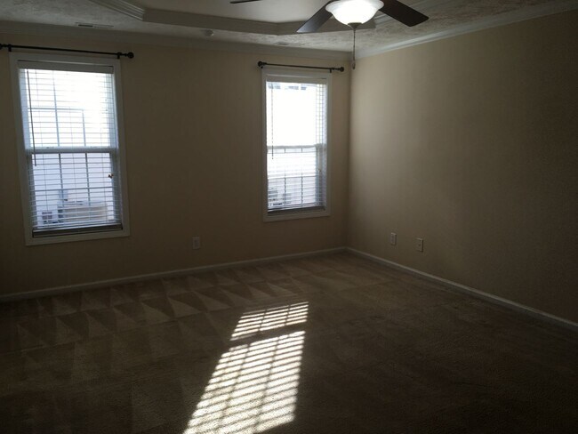 Building Photo - Beautiful 4 Bedroom home in Fayetteville!