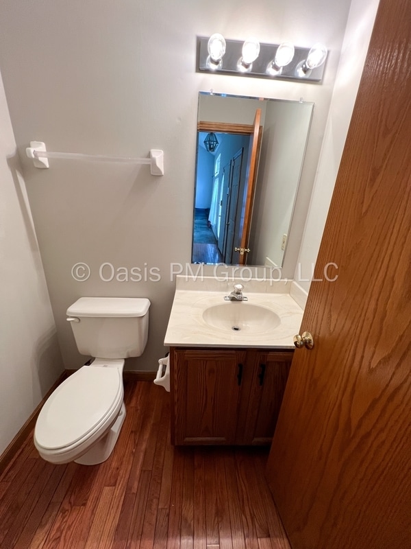Building Photo - 8575 Kingsley Dr