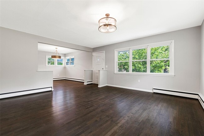 Building Photo - 125 Whittier Dr