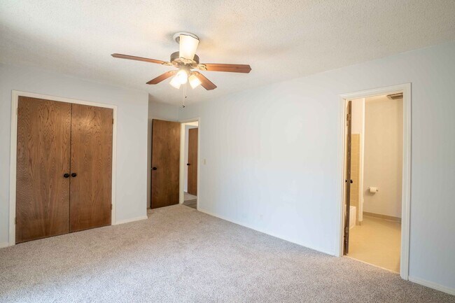 Building Photo - S Joplin Ave Duplex