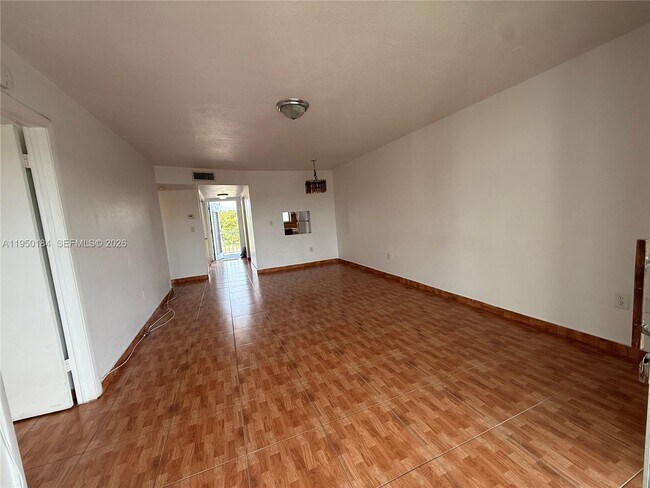 Building Photo - 8135 Sunrise Lakes Blvd